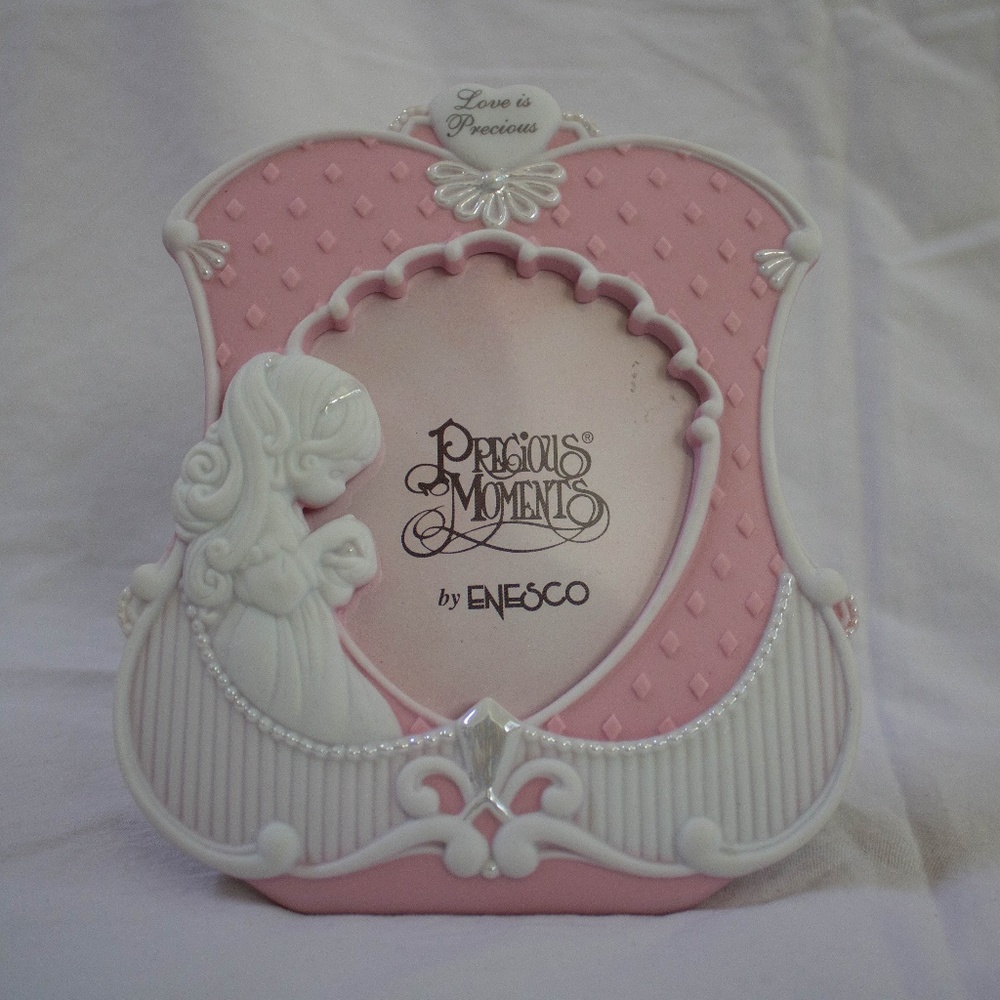 Precious Moments 'Love is precious' Frame NEW